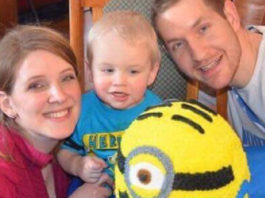 Cynthia partage son amour des gâteaux avec sa famille