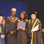 Mwali et Papa, graduation sciences infirmières